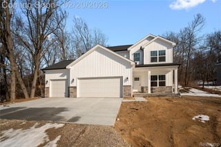 16085 Catalpa Ridge Drive, Holly Township, MI 48442