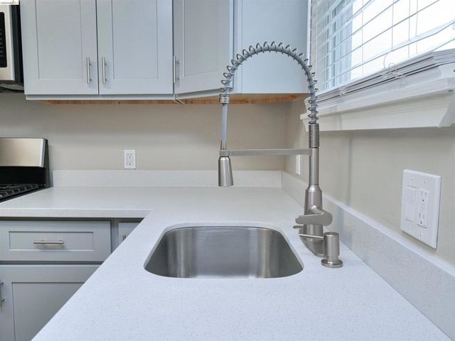 1315 135Th Ave, San Leandro, CA 94578