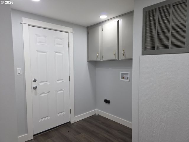 13900 Se HIGHWAY 212 181, Clackamas, OR 97015