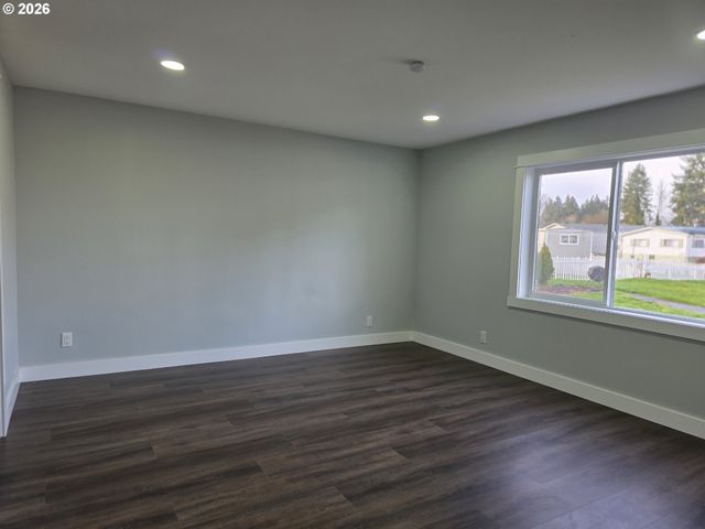 13900 Se HIGHWAY 212 181, Clackamas, OR 97015