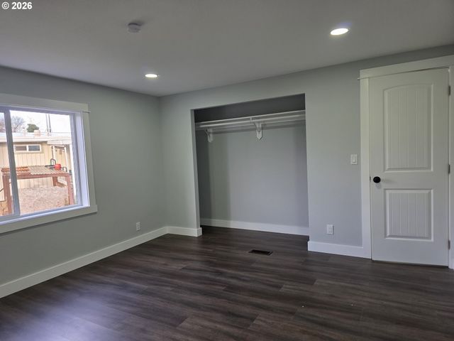 13900 Se HIGHWAY 212 181, Clackamas, OR 97015