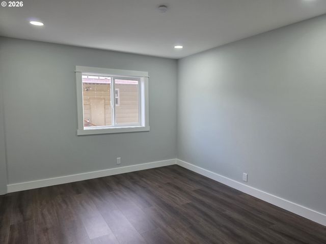 13900 Se HIGHWAY 212 181, Clackamas, OR 97015