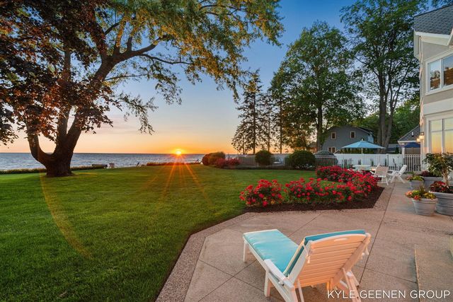 4951 Rosabelle Beach Avenue, Holland, MI 49424