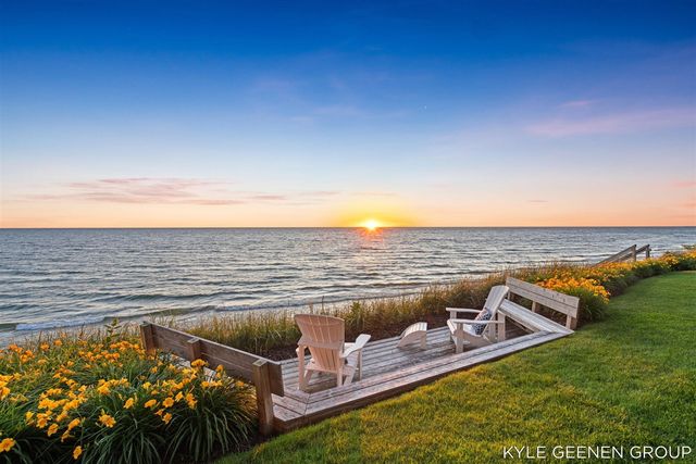 4951 Rosabelle Beach Avenue, Holland, MI 49424