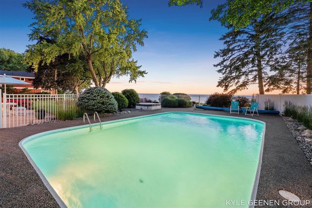 4951 Rosabelle Beach Avenue, Holland, MI 49424