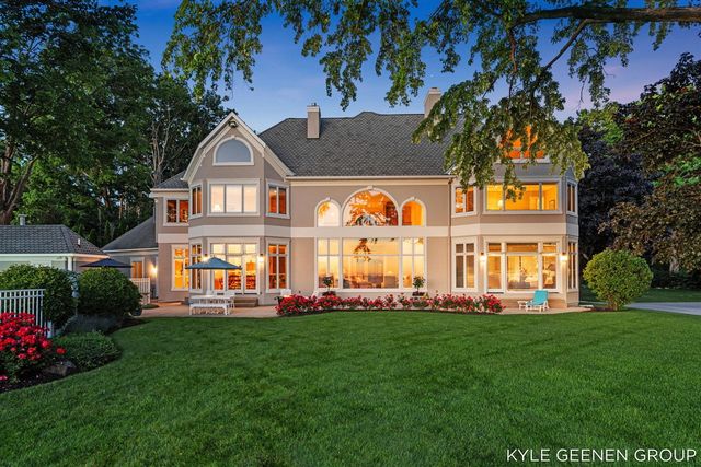 4951 Rosabelle Beach Avenue, Holland, MI 49424