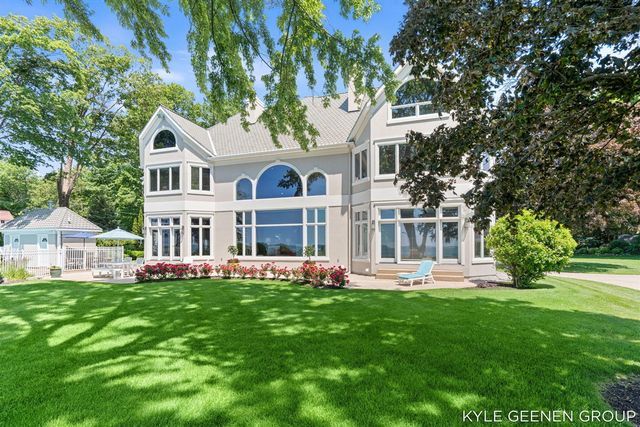 4951 Rosabelle Beach Avenue, Holland, MI 49424