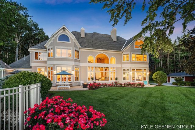 4951 Rosabelle Beach Avenue, Holland, MI 49424