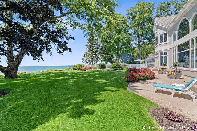 4951 Rosabelle Beach Avenue, Holland, MI 49424