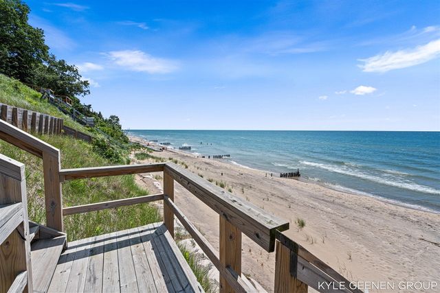 4951 Rosabelle Beach Avenue, Holland, MI 49424