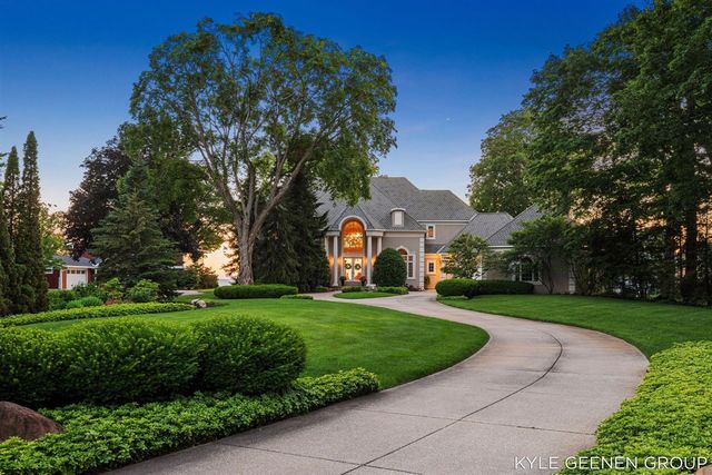 4951 Rosabelle Beach Avenue, Holland, MI 49424