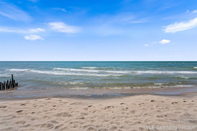 4951 Rosabelle Beach Avenue, Holland, MI 49424