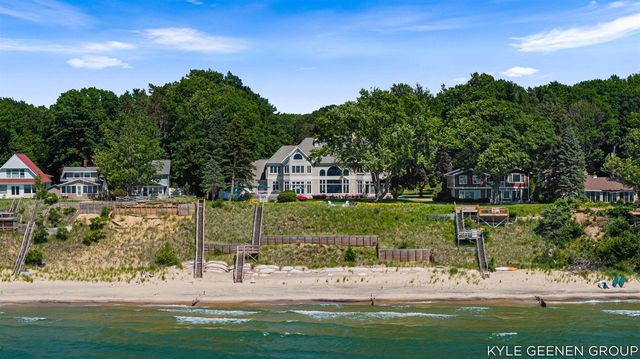 4951 Rosabelle Beach Avenue, Holland, MI 49424