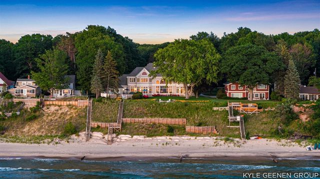 4951 Rosabelle Beach Avenue, Holland, MI 49424