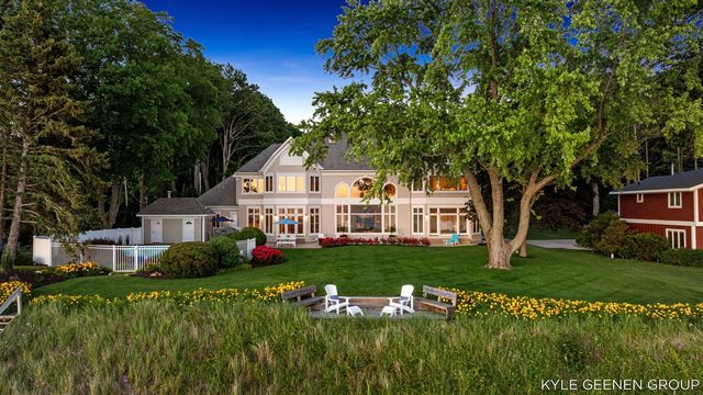 4951 Rosabelle Beach Avenue, Holland, MI 49424