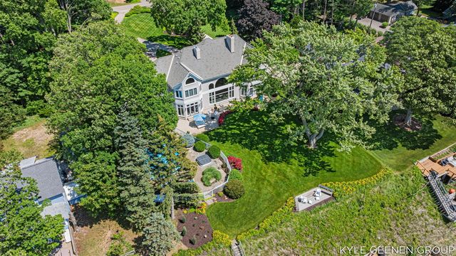 4951 Rosabelle Beach Avenue, Holland, MI 49424