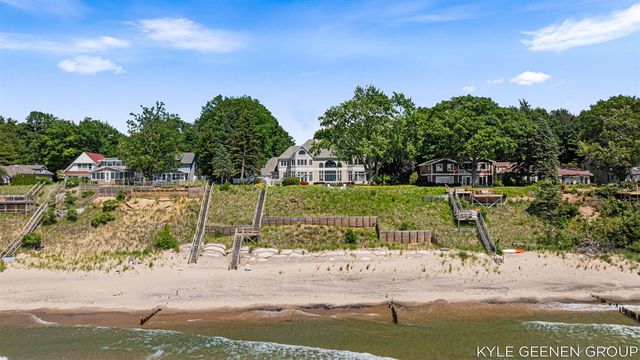 4951 Rosabelle Beach Avenue, Holland, MI 49424