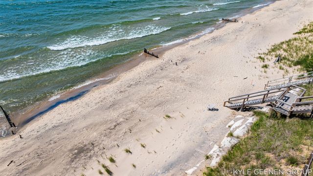 4951 Rosabelle Beach Avenue, Holland, MI 49424