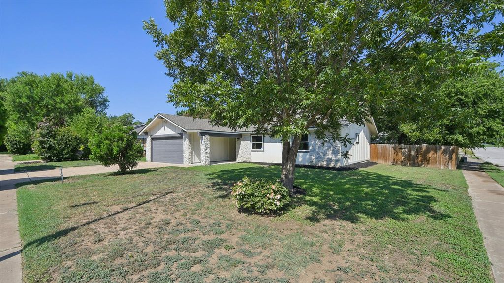 6214 Blarwood DR, Austin, TX 78745