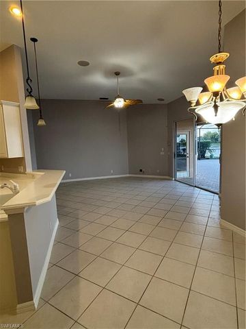 2210 Grove DR, Naples, FL 34120