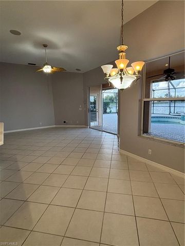 2210 Grove DR, Naples, FL 34120