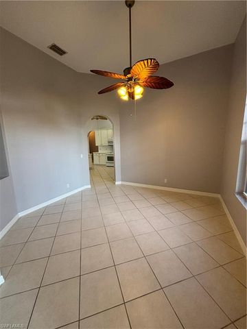 2210 Grove DR, Naples, FL 34120