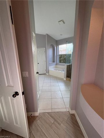 2210 Grove DR, Naples, FL 34120