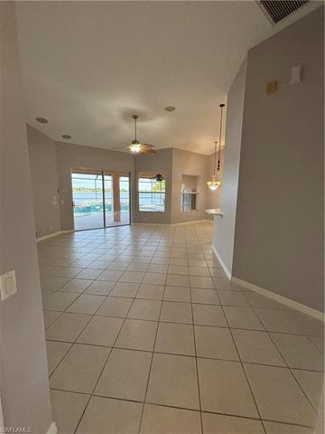 2210 Grove DR, Naples, FL 34120