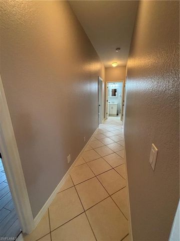 2210 Grove DR, Naples, FL 34120