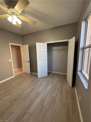 2210 Grove DR, Naples, FL 34120