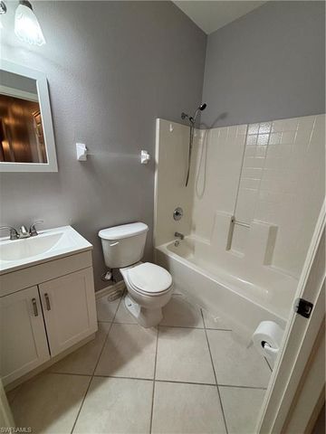 2210 Grove DR, Naples, FL 34120