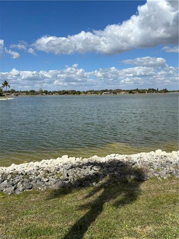 2210 Grove DR, Naples, FL 34120