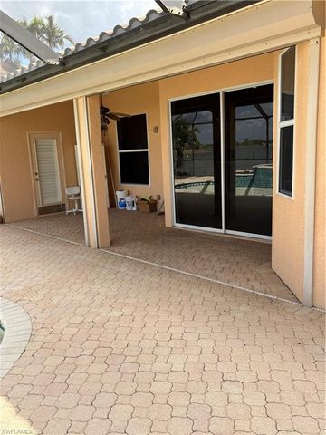 2210 Grove DR, Naples, FL 34120