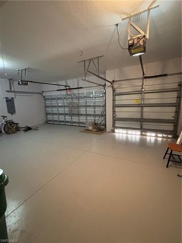 2210 Grove DR, Naples, FL 34120