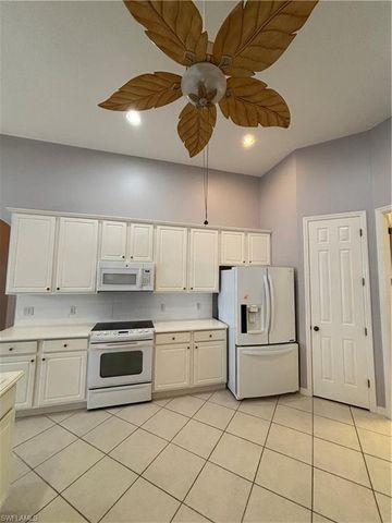 2210 Grove DR, Naples, FL 34120