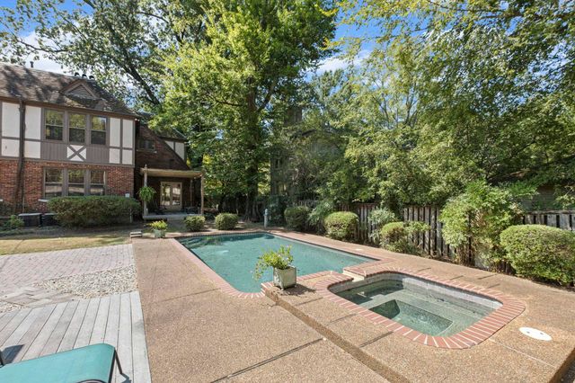 2288 WASHINGTON AVE, Memphis, TN 38104