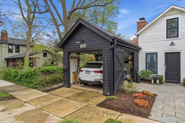 320 S 6th Street, Geneva, IL 60134