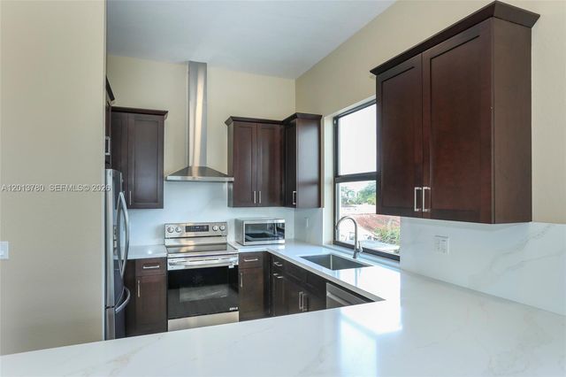 120 SW 35 Ave A1, Miami, FL 33135