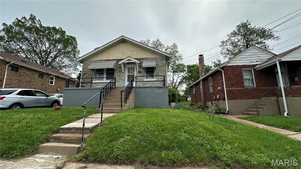 3120 Maybelle Drive, Normandy, MO 63121