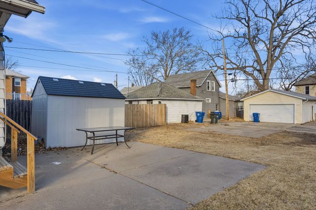 2627 Fair Avenue, Davenport, IA 52803