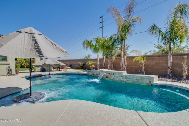 8451 N 171ST Drive N, Waddell, AZ 85355