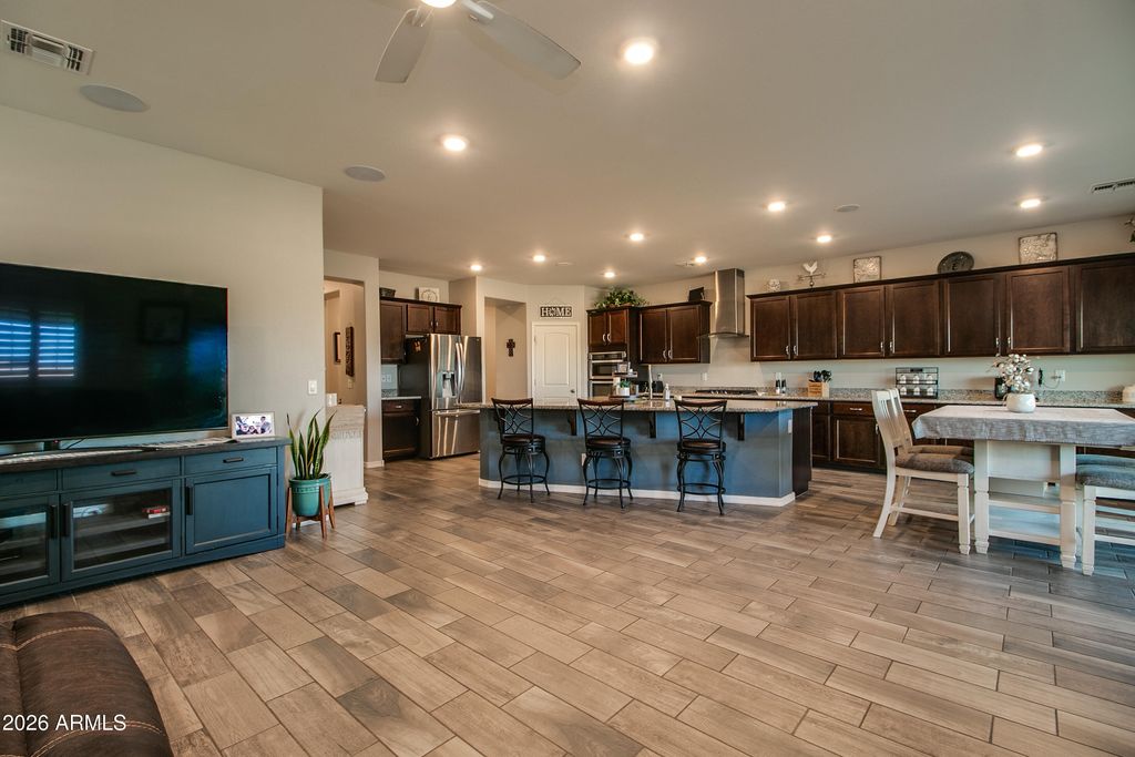 Image 25 of property listing at 8451 N 171ST Drive N, Waddell, AZ 85355