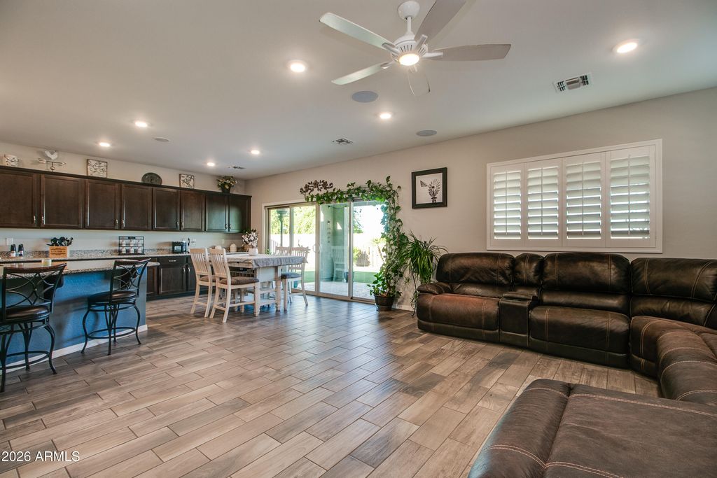 Image 27 of property listing at 8451 N 171ST Drive N, Waddell, AZ 85355