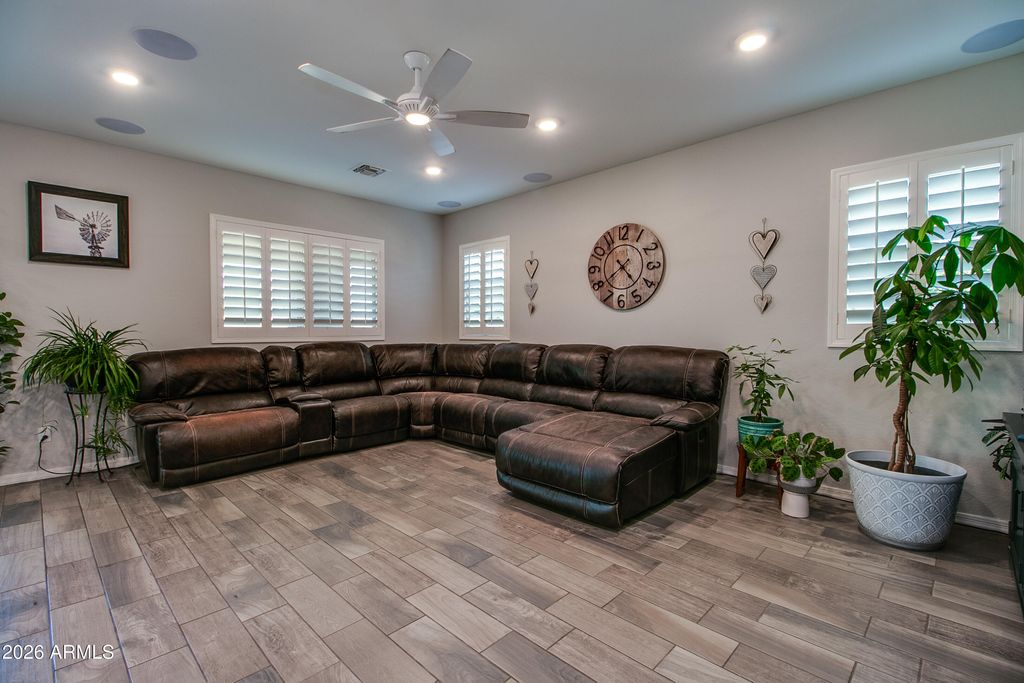 Image 28 of property listing at 8451 N 171ST Drive N, Waddell, AZ 85355