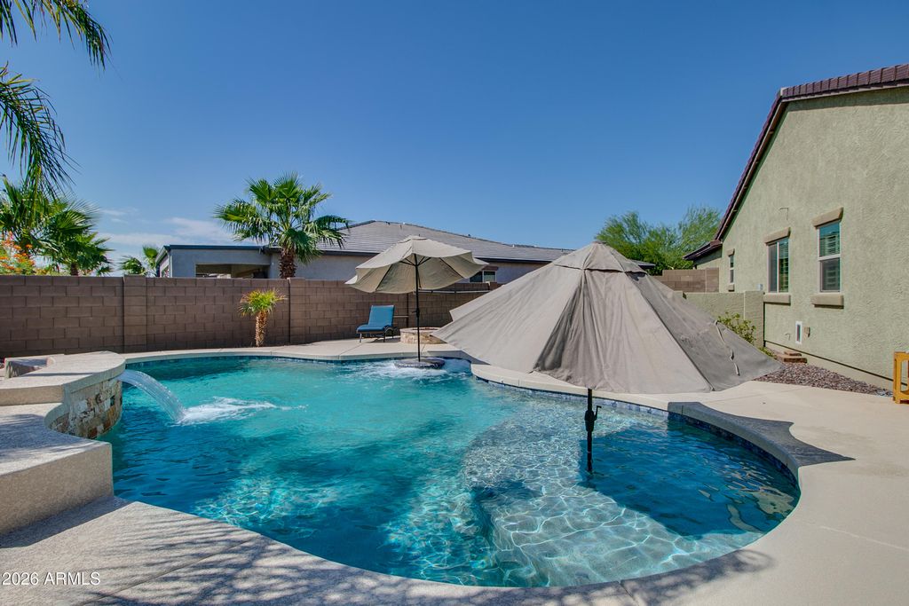 Image 3 of property listing at 8451 N 171ST Drive N, Waddell, AZ 85355