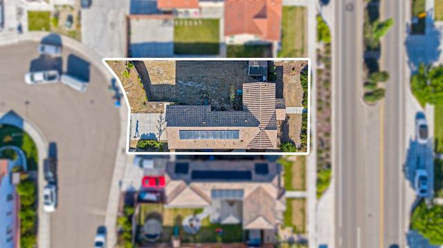 1765 W Woodward Ave, Manteca, CA 95337