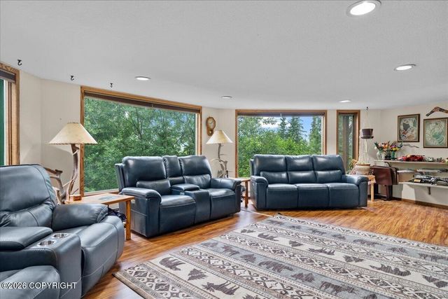 6132 Farpoint Drive, Anchorage, AK 99507