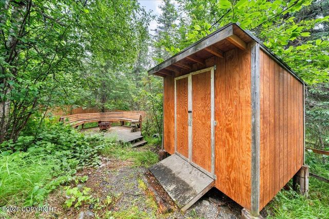 6132 Farpoint Drive, Anchorage, AK 99507