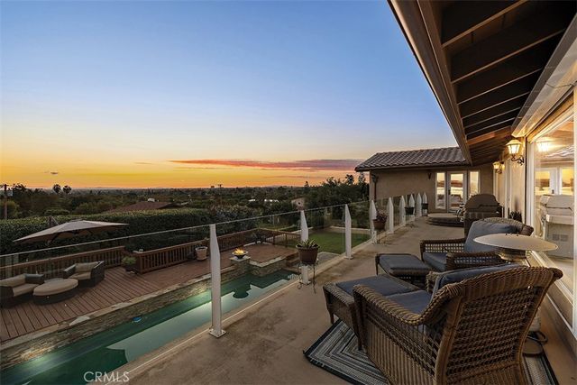 1542 La Loma, North Tustin, CA 92705