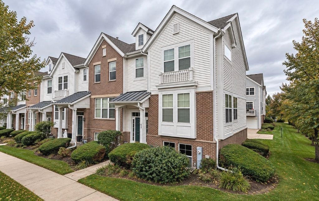 65 Veneto Court, Streamwood, IL 60107 — exterior